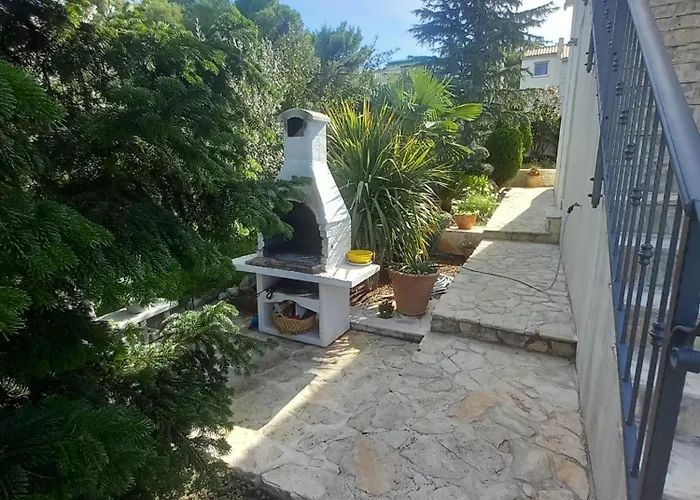 View Supetar